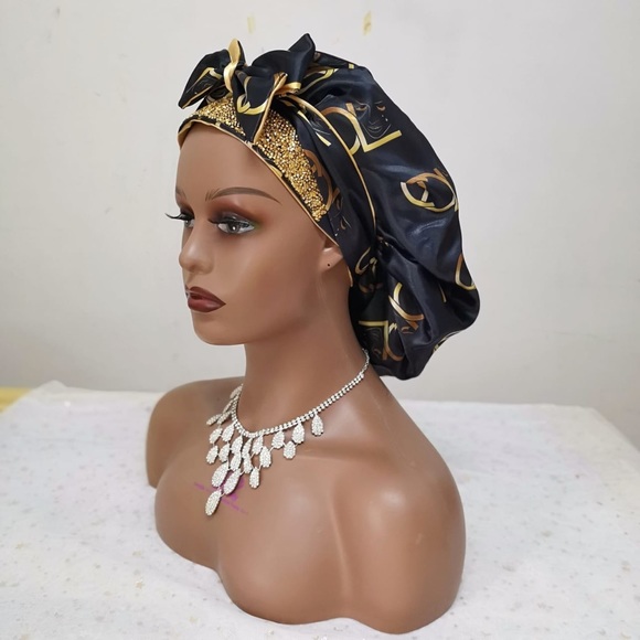 silk bonnet that helps keep your hair in good condition silky and smooth. - Picture 1 of 4
